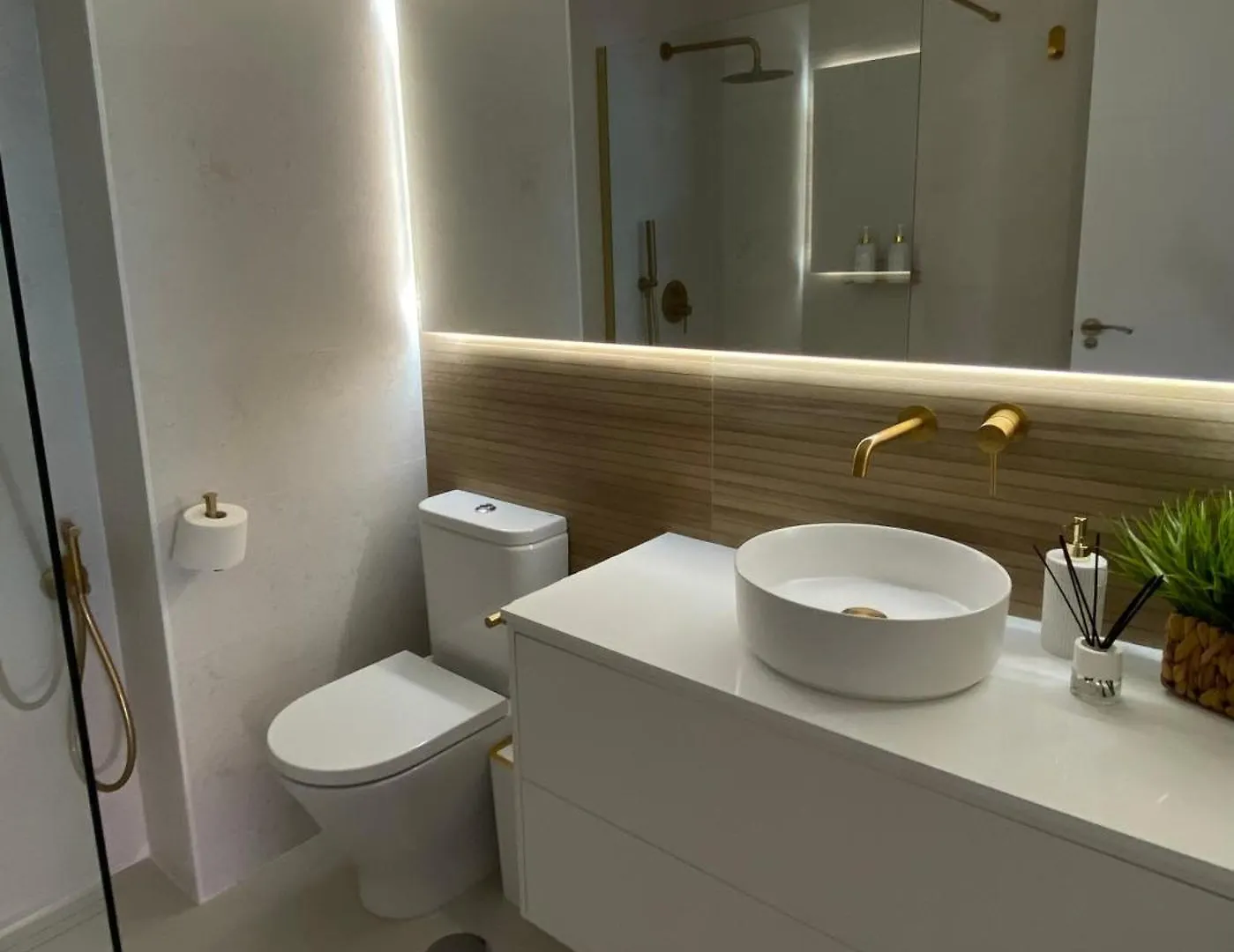 Homestay Palace Residence - Habitacion En Apartamento Granada
